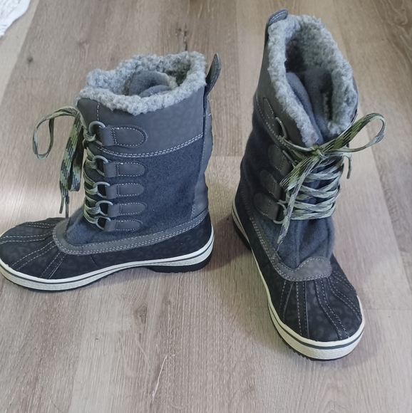 Crystal-G winter boot, girl size 5 - Picture 2 of 3